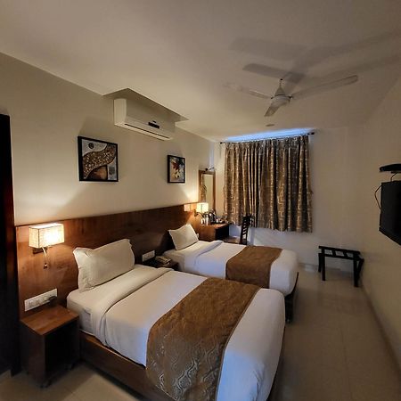 Hotel Sai Jashan Shirdi - Where Blessings & Comfort Meet Kültér fotó