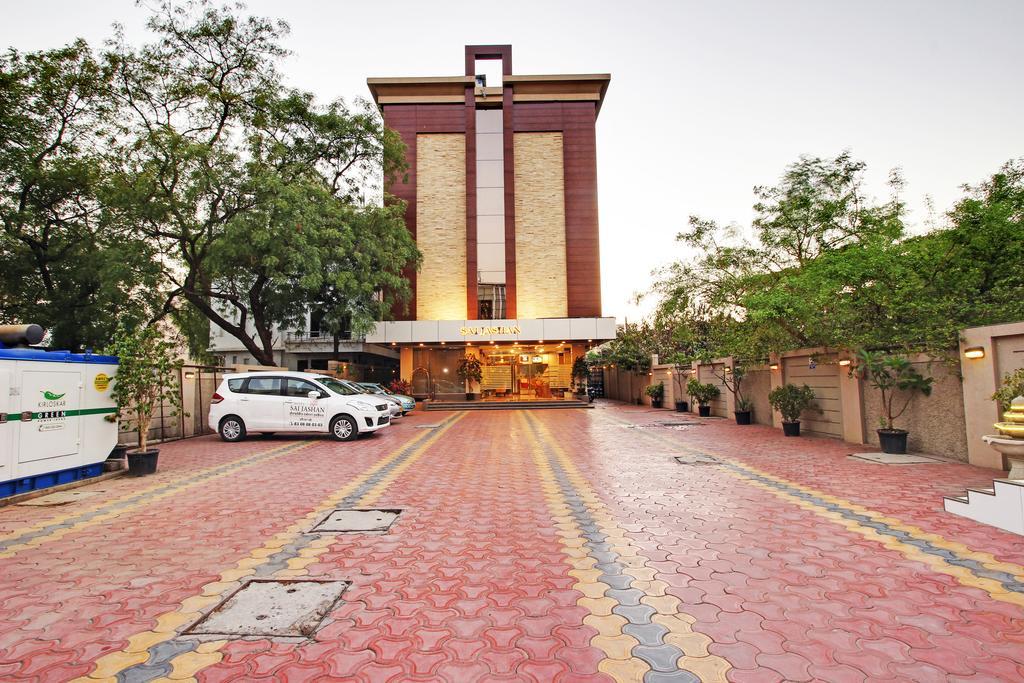 Hotel Sai Jashan Shirdi - Where Blessings & Comfort Meet Kültér fotó