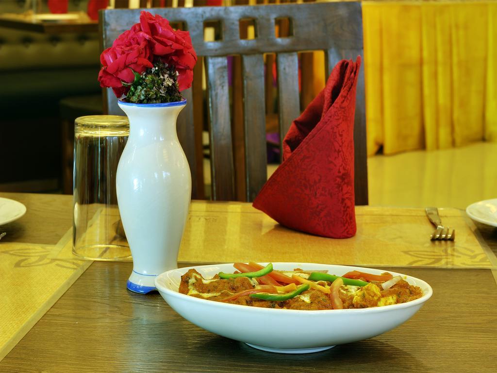 Hotel Sai Jashan Shirdi - Where Blessings & Comfort Meet Kültér fotó