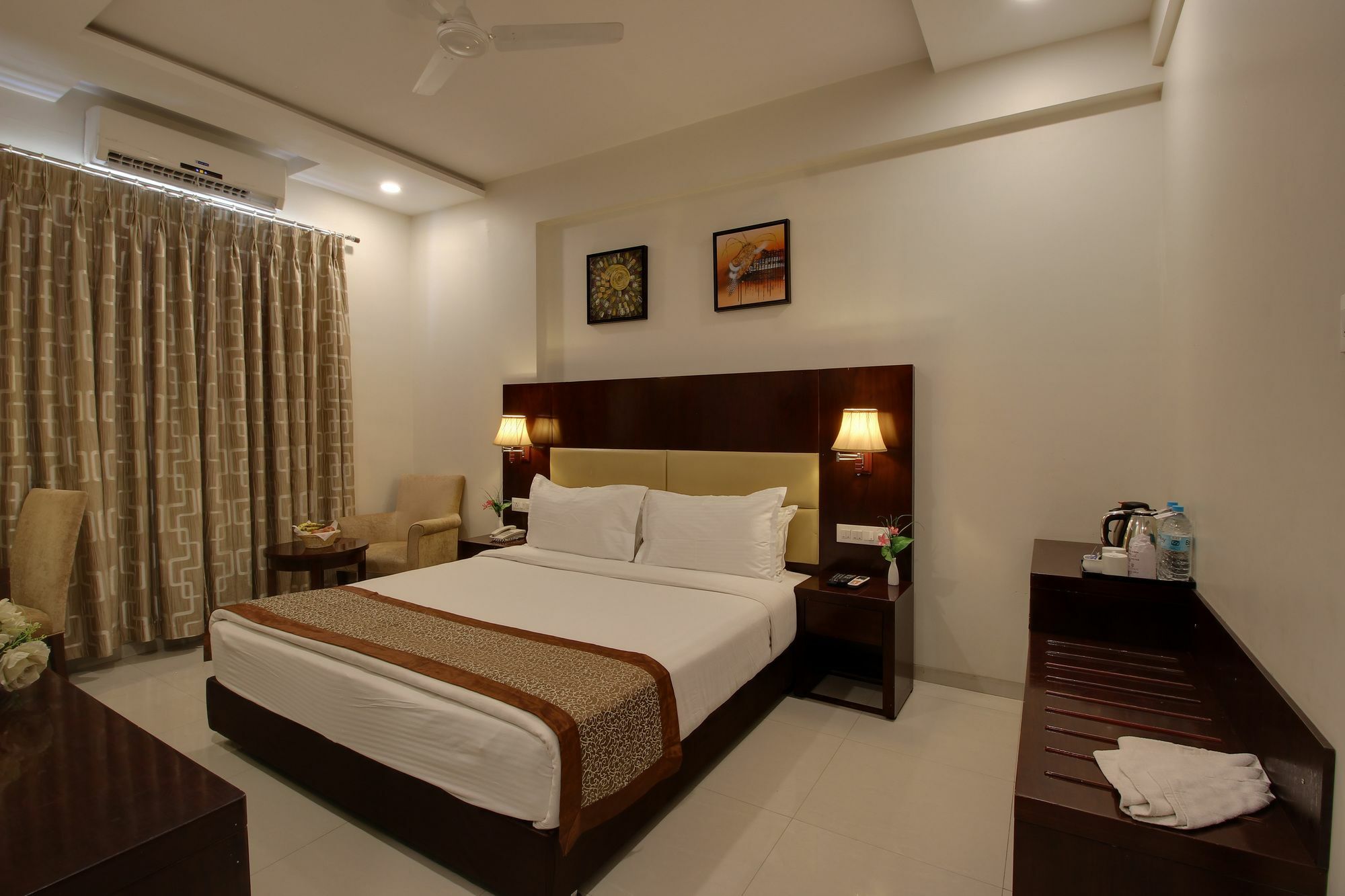 Hotel Sai Jashan Shirdi - Where Blessings & Comfort Meet Kültér fotó