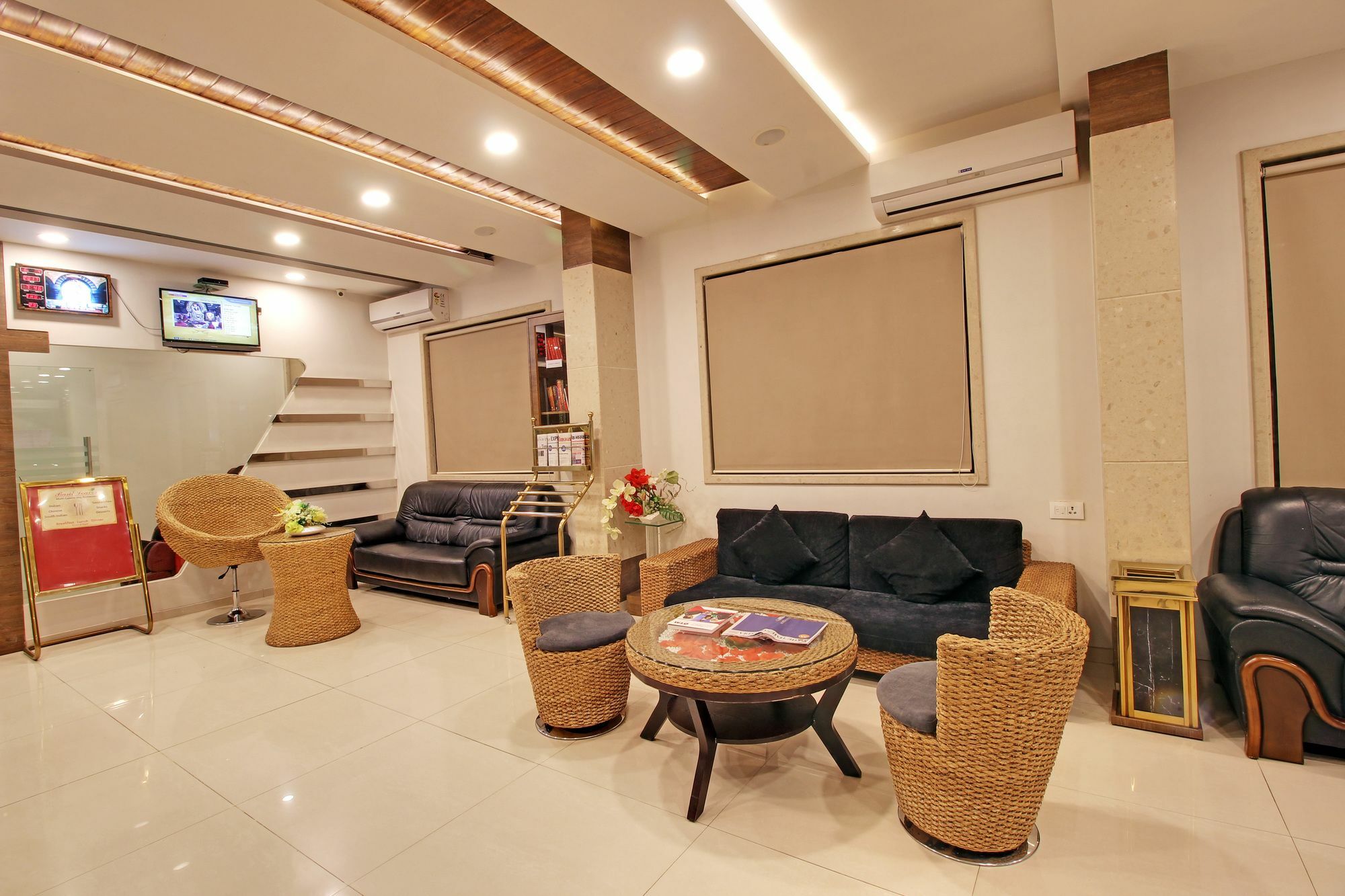 Hotel Sai Jashan Shirdi - Where Blessings & Comfort Meet Kültér fotó